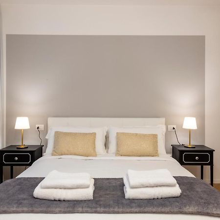 Milan Duomo Suites Bagian luar foto
