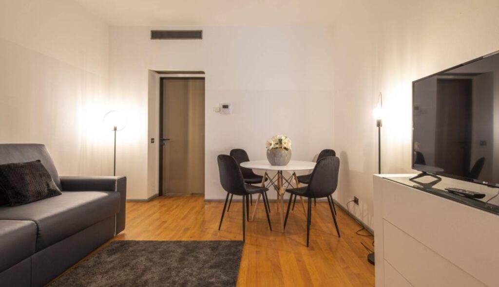 Milan Duomo Suites Bagian luar foto