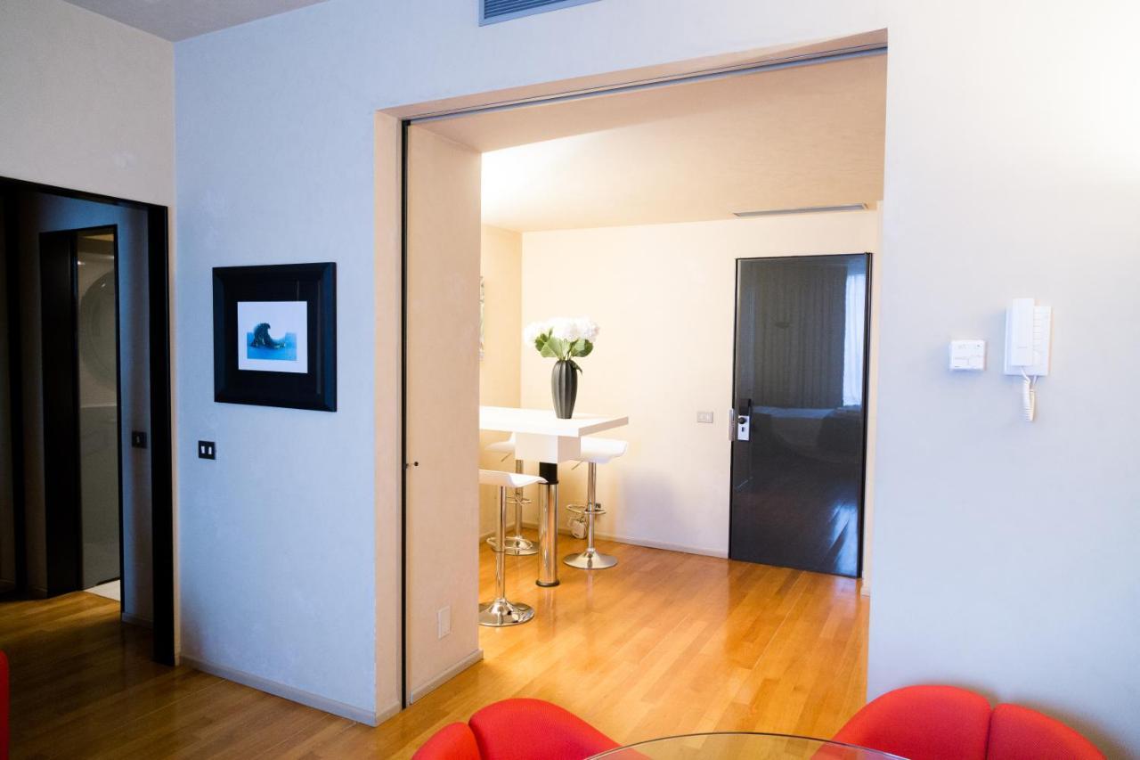 Milan Duomo Suites Bagian luar foto