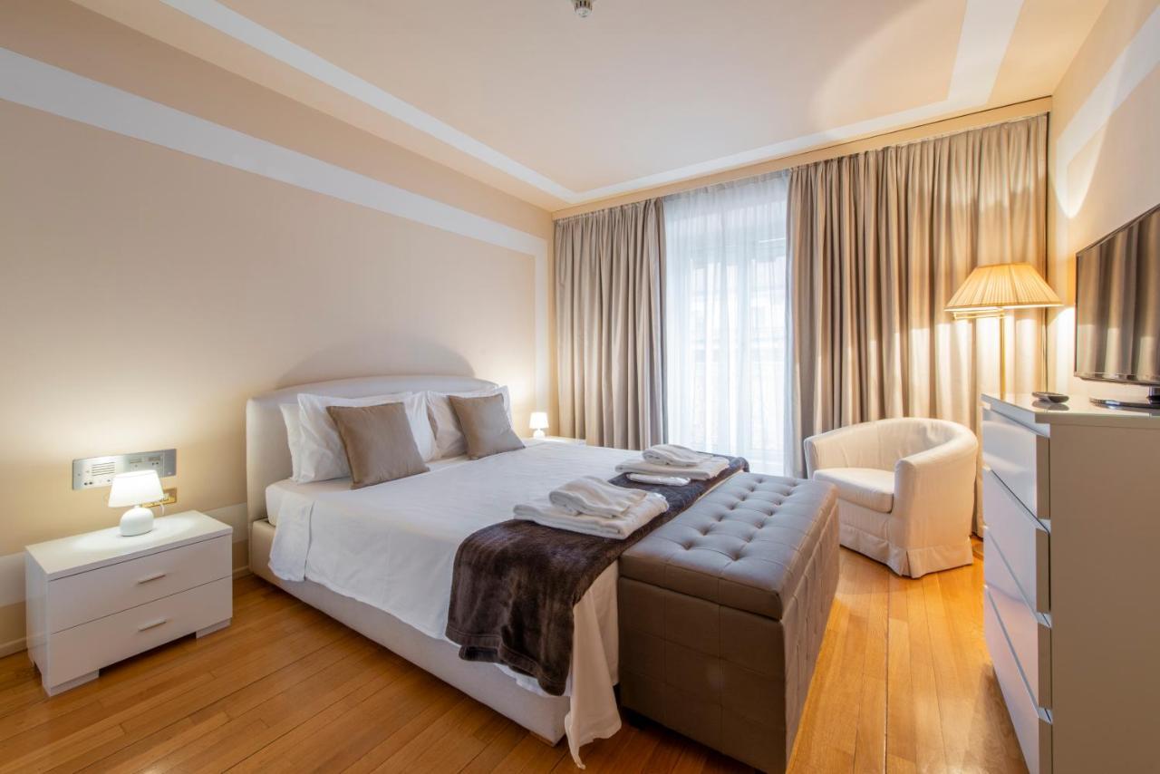 Milan Duomo Suites Bagian luar foto