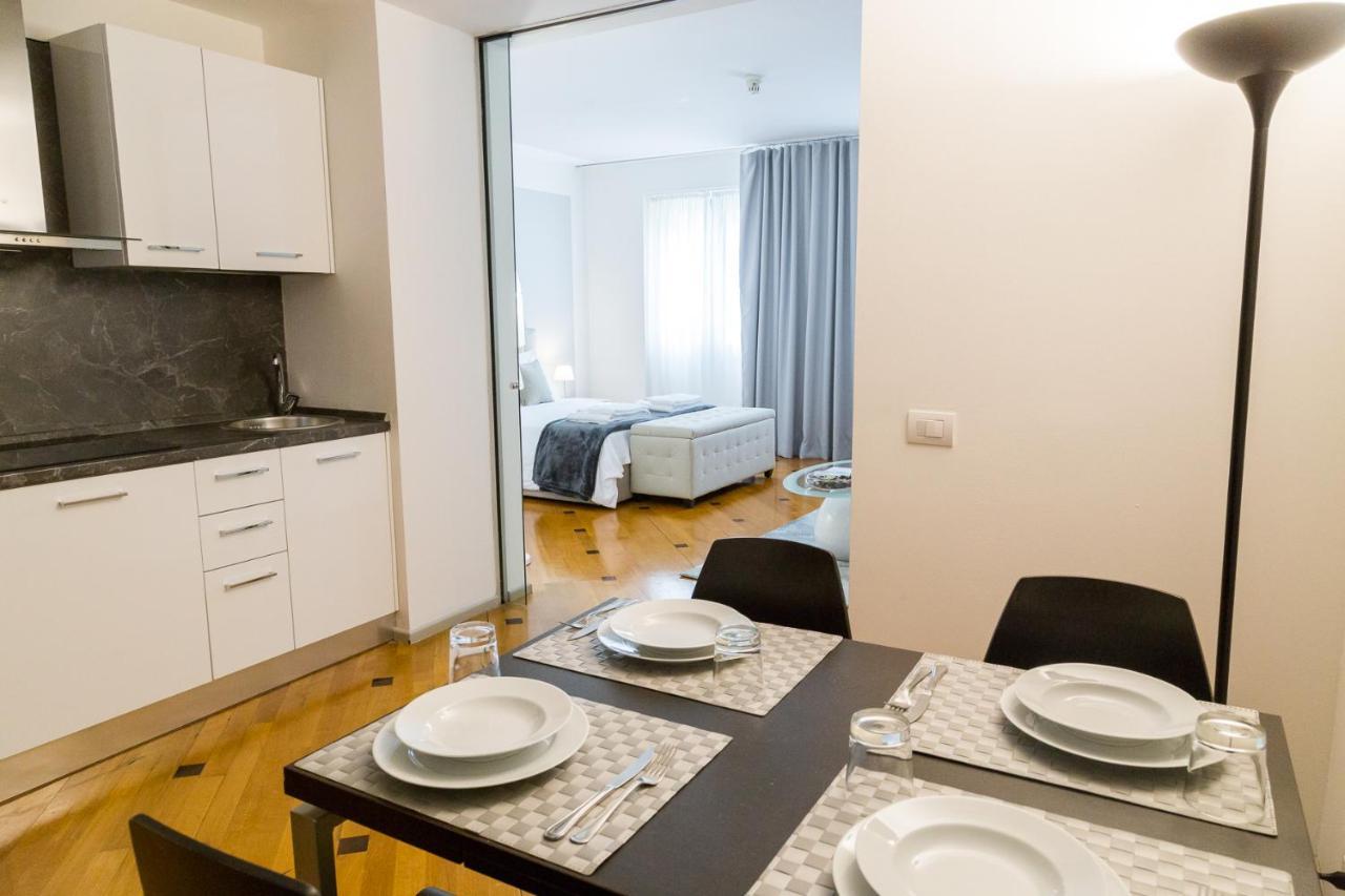 Milan Duomo Suites Bagian luar foto