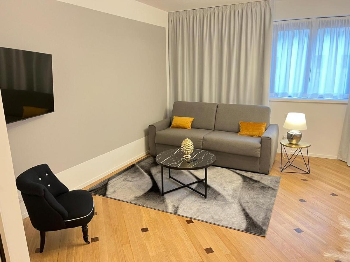 Milan Duomo Suites Bagian luar foto
