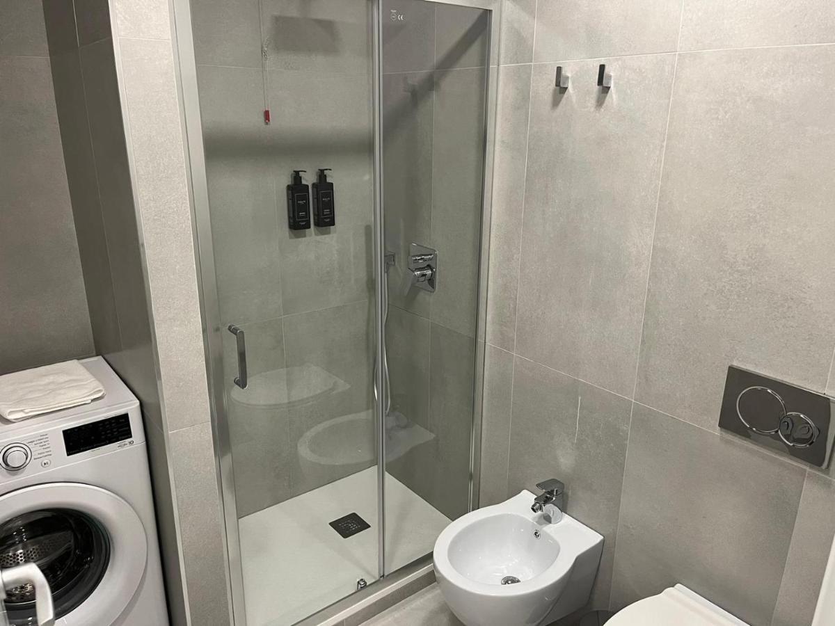 Milan Duomo Suites Bagian luar foto