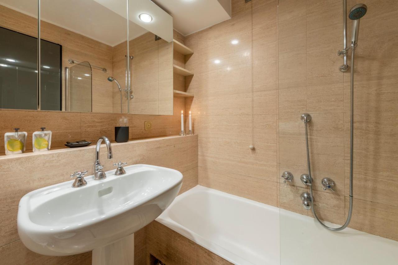 Milan Duomo Suites Bagian luar foto