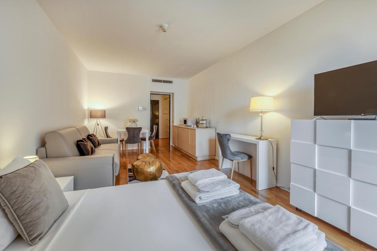 Milan Duomo Suites Bagian luar foto