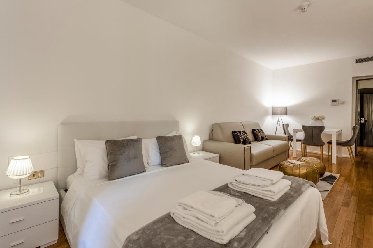 Milan Duomo Suites Bagian luar foto