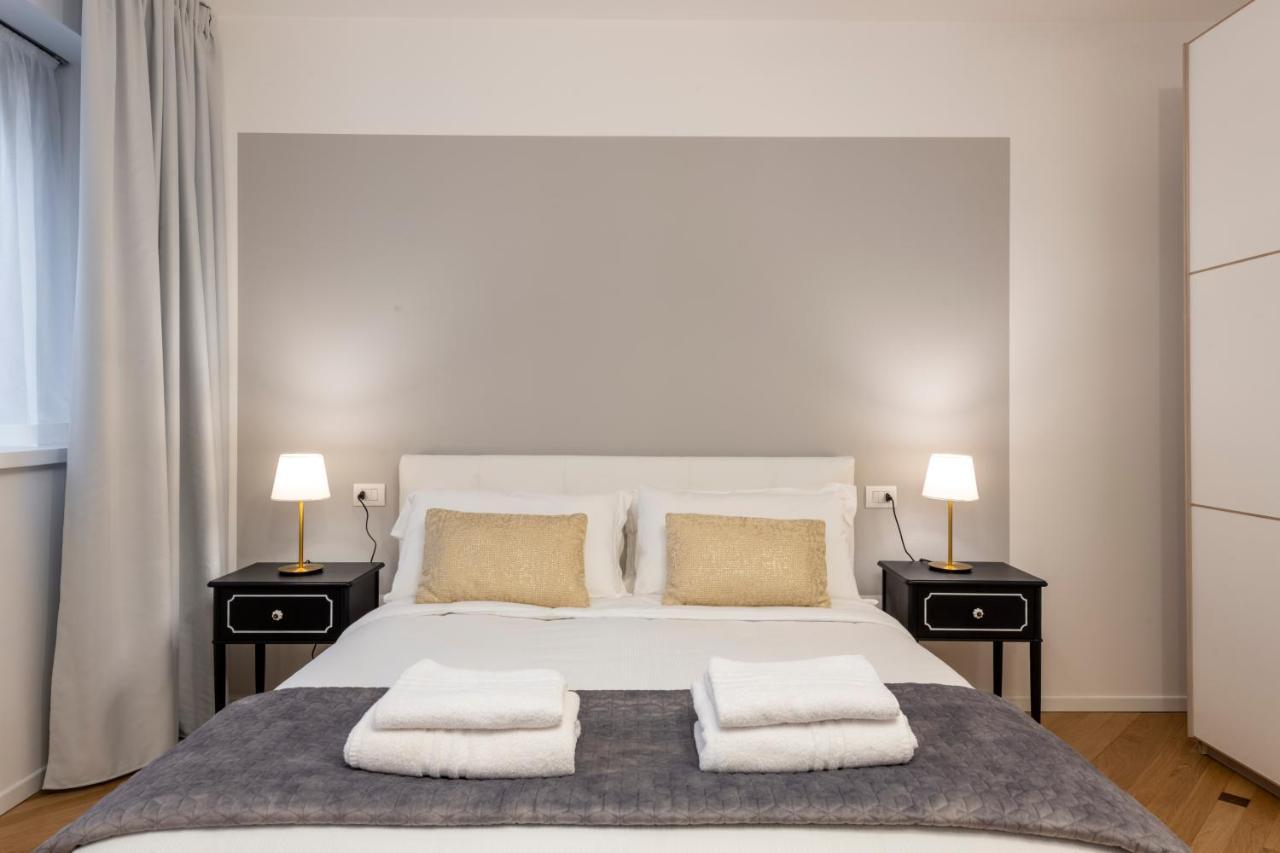 Milan Duomo Suites Bagian luar foto
