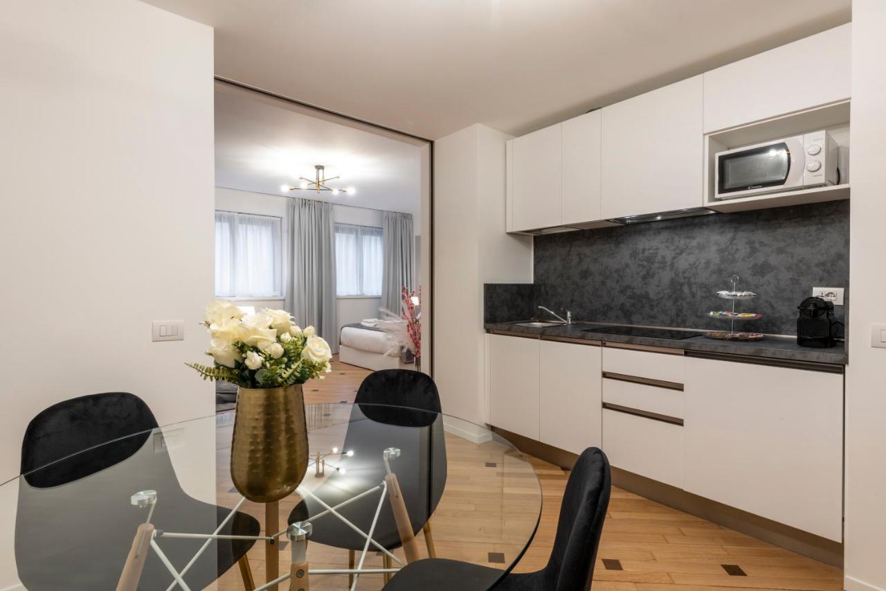 Milan Duomo Suites Bagian luar foto